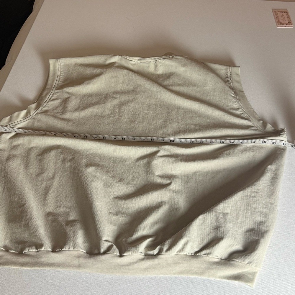 Columbia Titanium Men's XL Golf Vest – Beige Windproof Pullover - Picture 7 of 9
